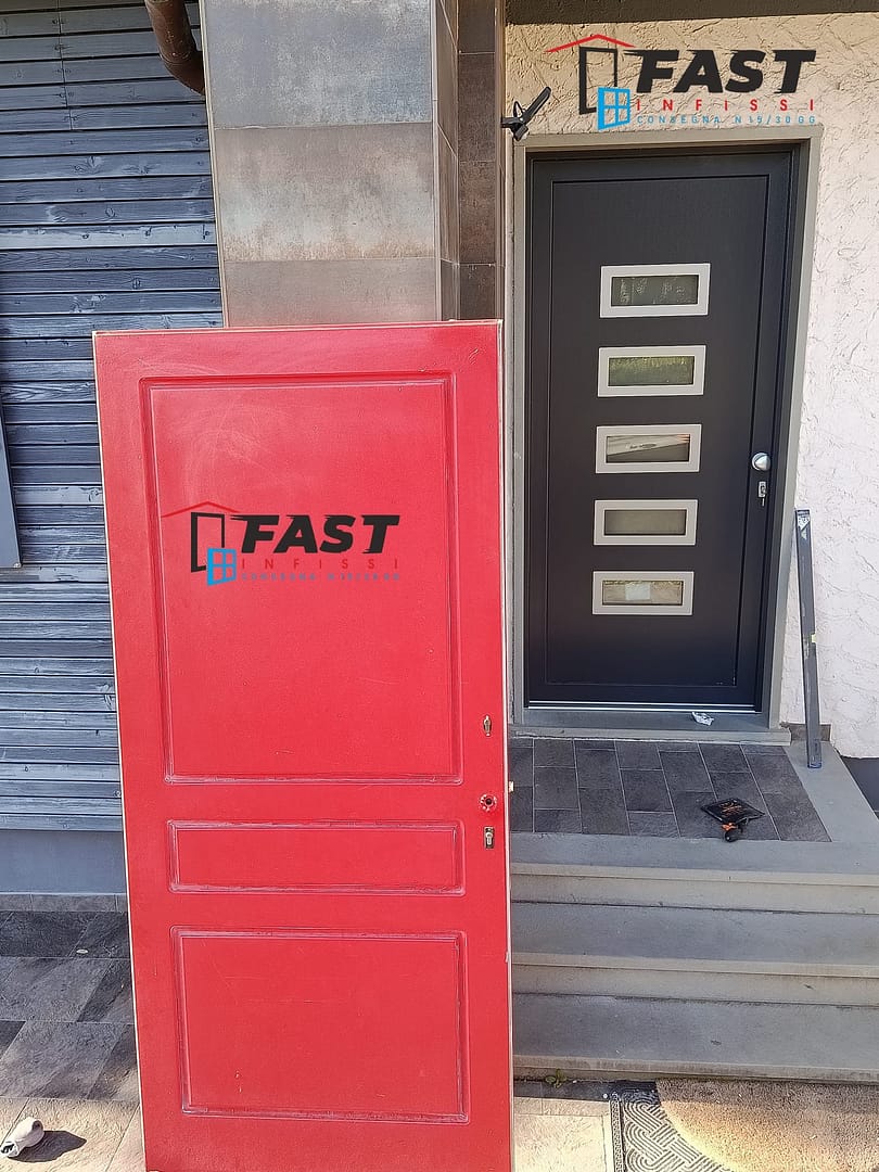 Fornitura e posa in opera di nuovi infissi in PVC doppio vetro, vetrata scorrevole e portone blindato Massa Carrara