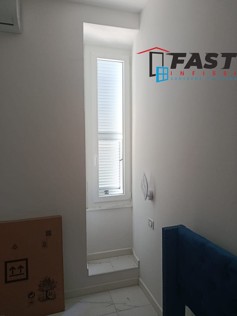 Fornitura e posa in opera di nuovi infissi in PVC doppio vetro 24 mm Massa