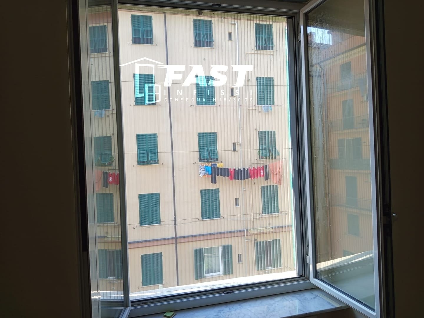 Fornitura e messa in opera di nuove zanzariere plisse in acciaio rinforzato 26-08-25 Genova Nervi