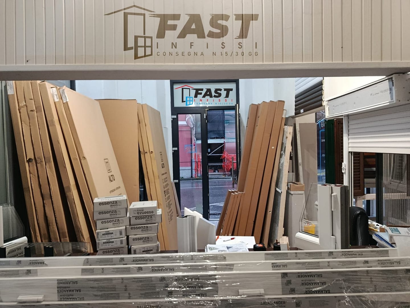 Arrivata Nuova Merce: Porte Interne e Infissi in PVC a Doppio Vetro a La Spezia