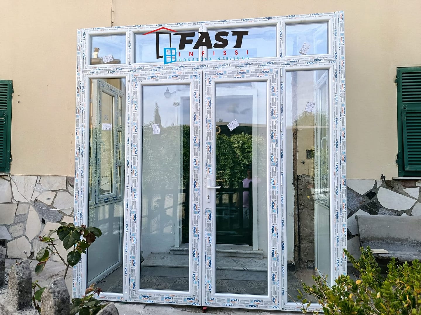 Fornitura e posa in opera di nuovi infissi in PVC doppio vetro 24 mm Carrara