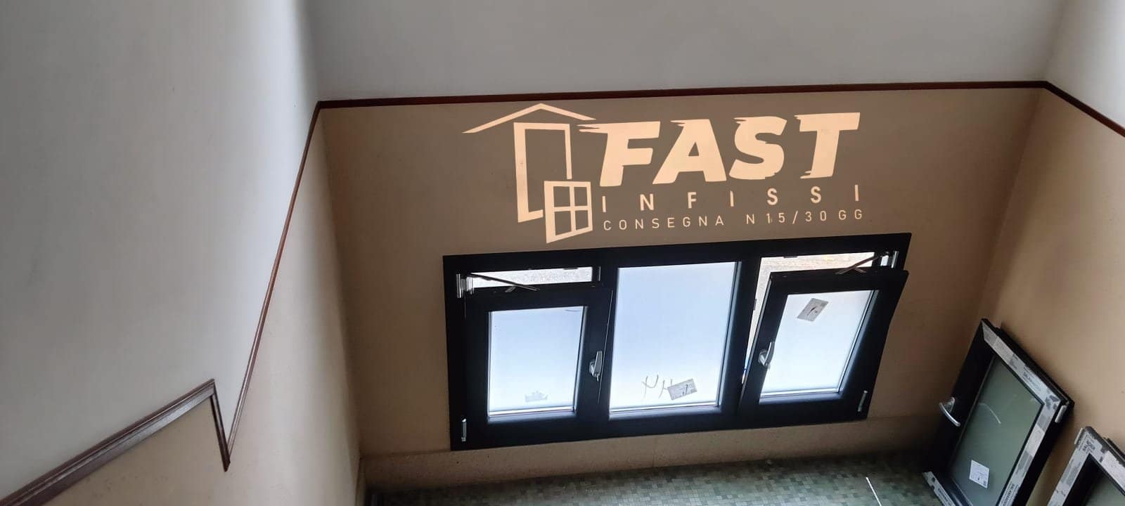 Sostituzione infissi in PVC doppio vetro,color antracite, maniglie con la chiave per condominio la Spezia