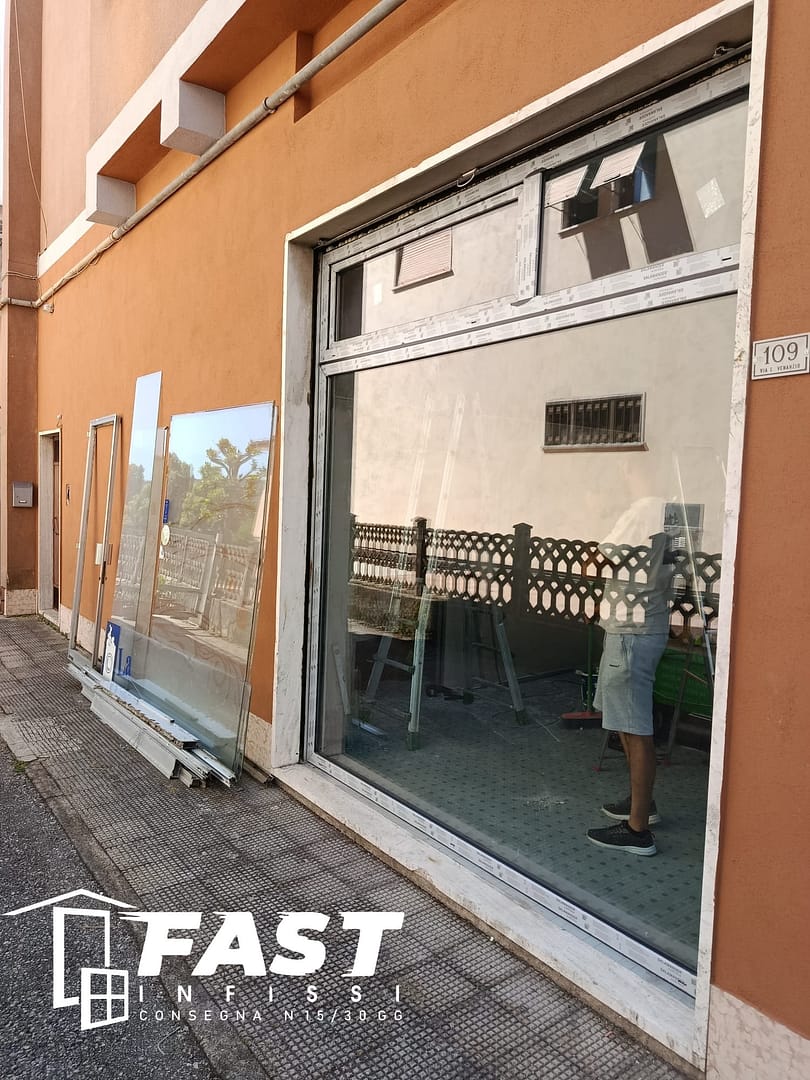 Fornitura e posa in opera di nuovi infissi in PVC,vetri antisfondamento e vasistas motorizzato Ceparana