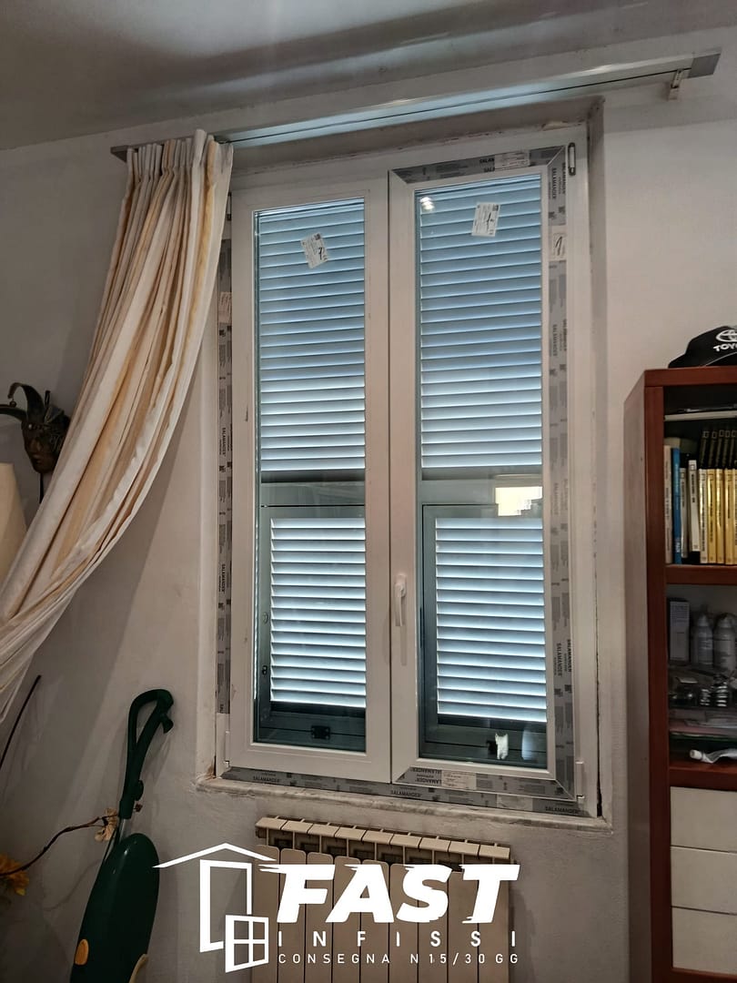 Fornitura e posa in opera di nuovi infissi in PVC triplo vetro 44mm La Spezia
